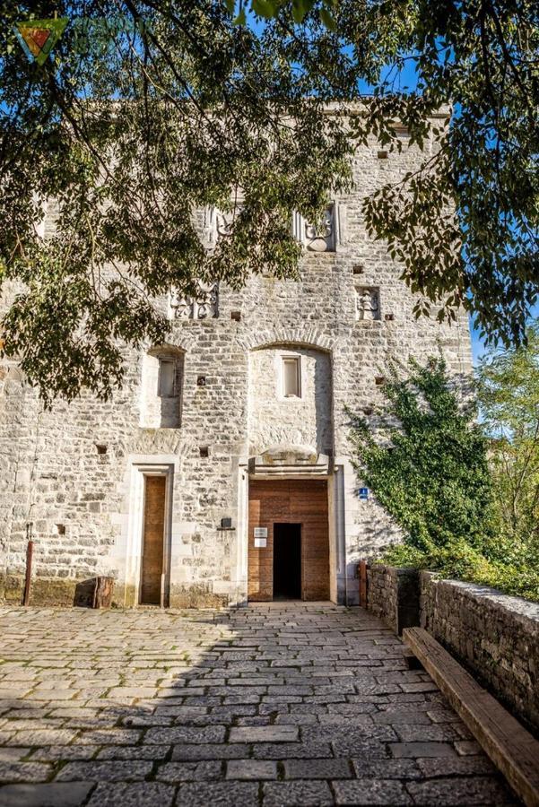 Villa Patrick-Luxury Stone House In The Center Of Istria Pazin Zewnętrze zdjęcie